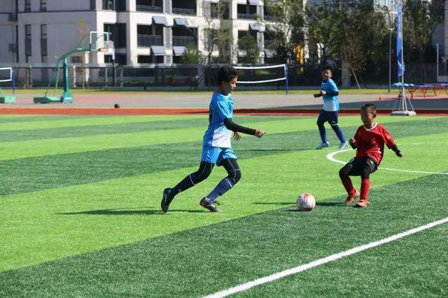 卢克肖又受伤了！距离上次复出踢了3场比赛98分钟